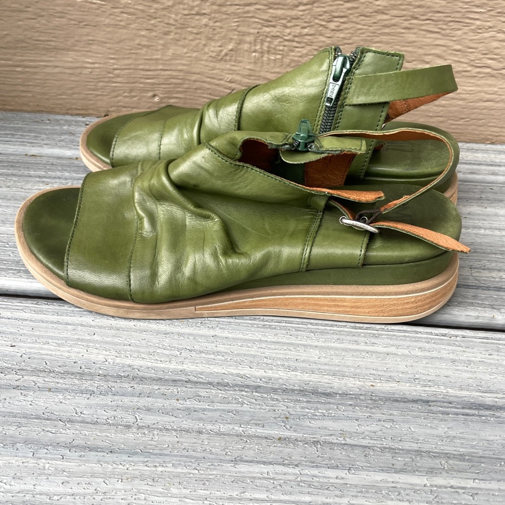 Miz Mooz Conor Sandals Women 40 EU/ 9.5 US Kiwi Green Leather Open Toe Zipper